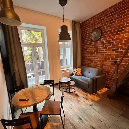 Kosciuszki Benjamin's Apartment
