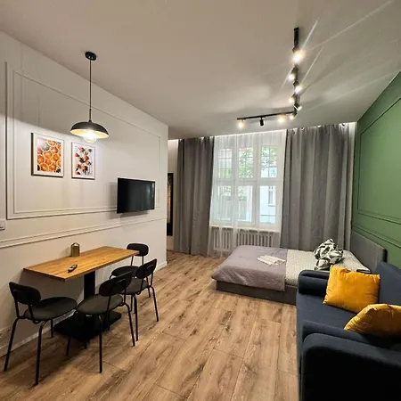 Kosciuszki Benjamin's Apartment